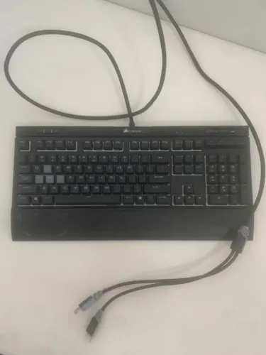 Teclado Mecânico Corsair Strafe RBG MK.2 CHERRY RED MX SILENT RGP0035