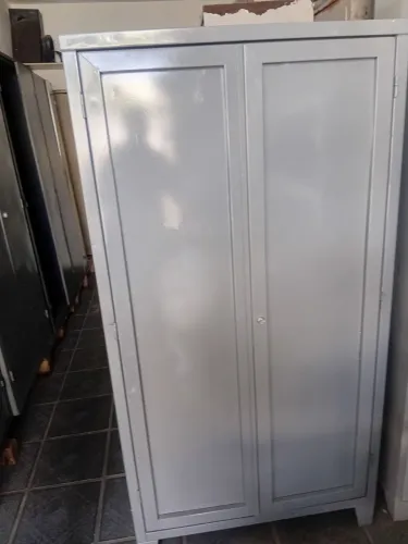 Armário em  AÇO  2 Portas