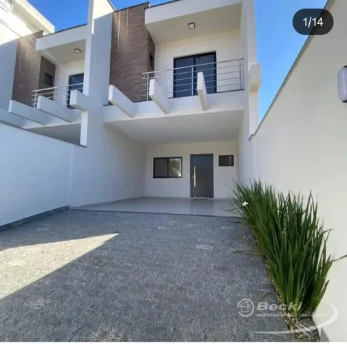 Casa Geminada à Venda no Costa e Silva Joinville - 3 Quartos