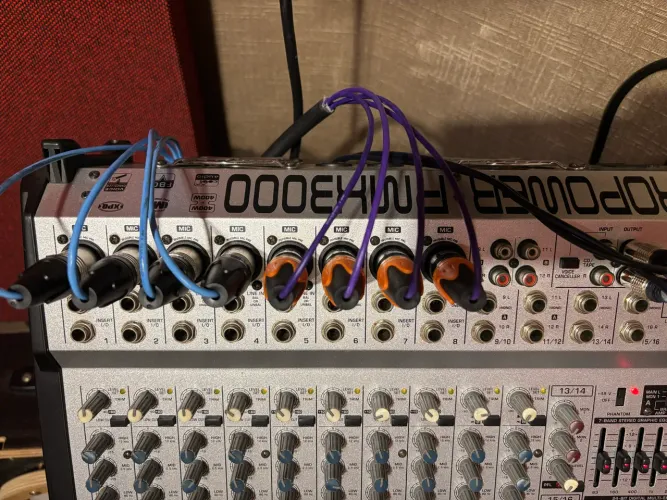Mesa de som Behringer PMX3000