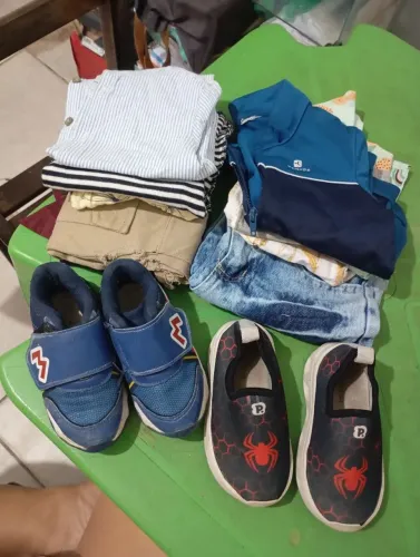 Lotinho de roupa menino