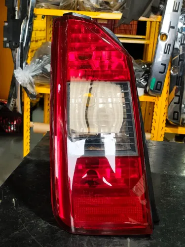 Lanterna esquerda Fiat Idea original