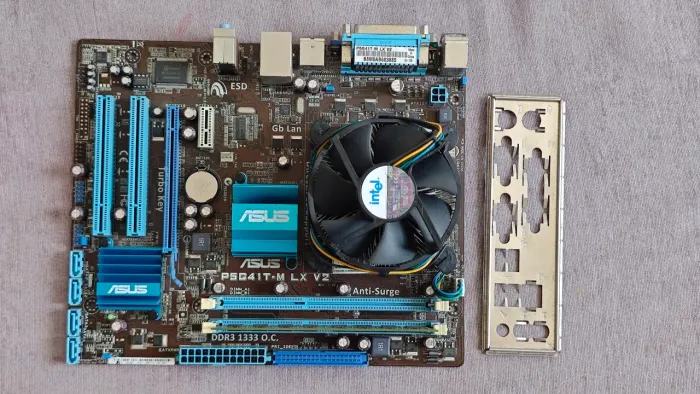 Kit Placa Mãe Asus DDR3 + Core 2 Quad 4 Núcleos + 4GB RAM + Cooler