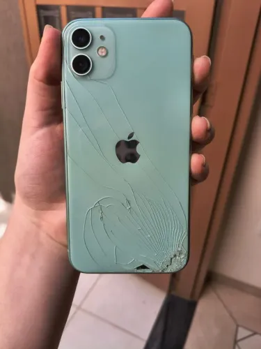 iPhone 11 - para conserto ou retirada de peças 