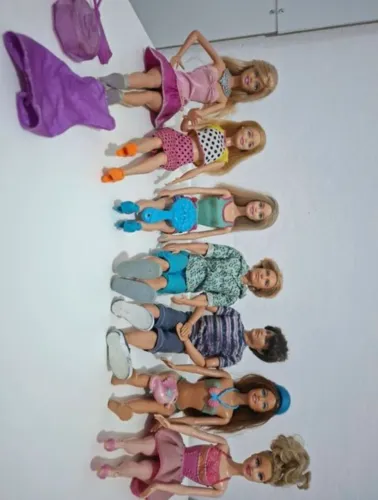Lote Barbies Aleatórias