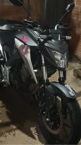Cb300f ano 2025/2026 oportunidade 