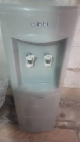 Vende-se um bebedouro torre