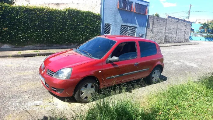Renault Clio Hi-flex 1.0 16V 3P 2011