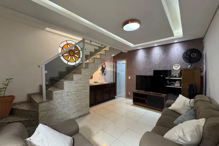 Casa Geminada Duplex 2 Quartos, 2 Vagas no Planalto/Bh!