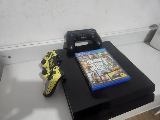 PS4 1 TB COM JOGOS E CONTROLE