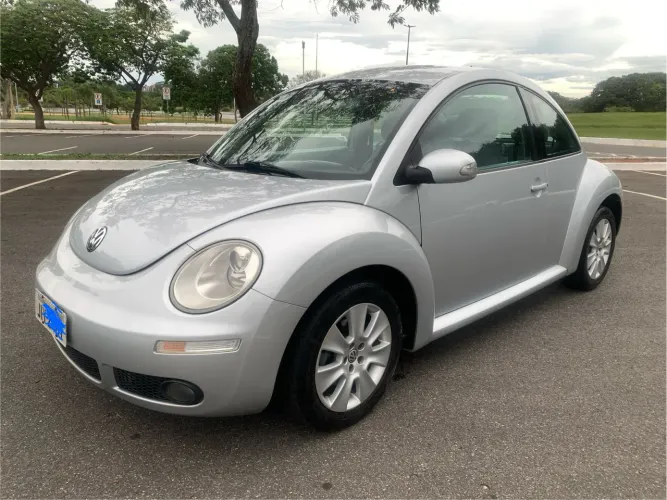 Volkswagen New Beetle 2.0 MI Mec./aut. 2010