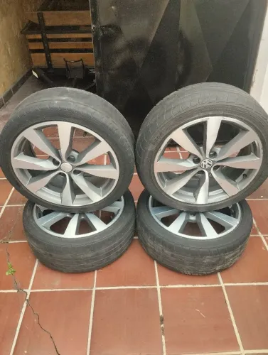 OFERTA!!! Jogo de rodas Volkswagen aro 17 (4 furos 4×100 mm)