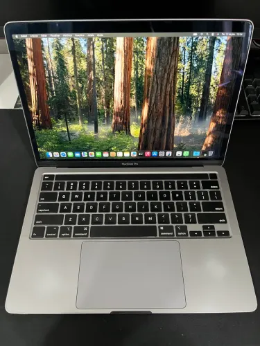 MacBook Pro 2020 com Touch bar 256gb 8gb de ram