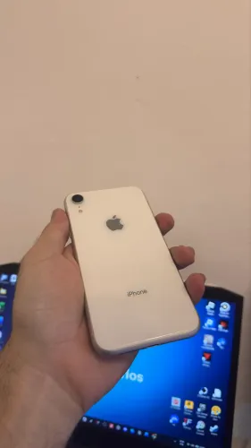 iPhone XR 64Gb