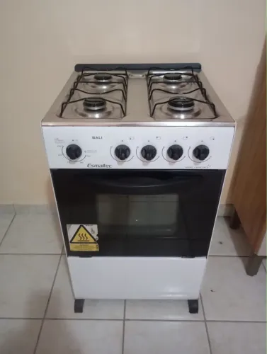VENDO FOGÃO 4 BOCAS