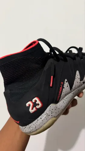 Chuteira Nike Hypervenom Neymar x Jordan