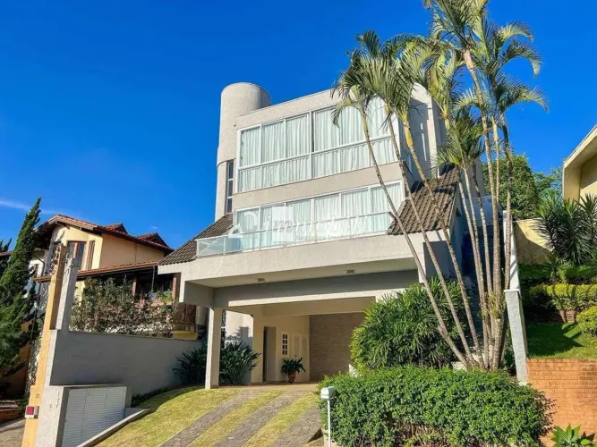 Casa à venda em Cotia, Granja Viana, com 3 suítes, com 439.32 m², Carmel