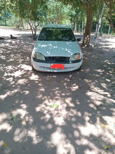 Ford Fiesta Street 1.6 8V 95cv 5P 2003