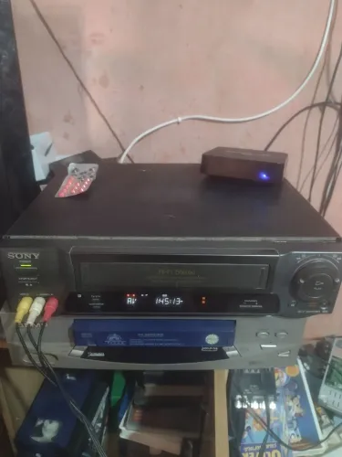 Vídeo cassete hifi sterio Sony funcionando normal