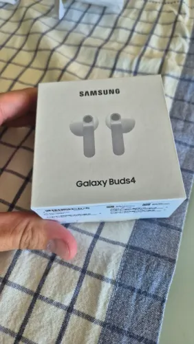 Samsung Galaxy Buds 4 - Branco
