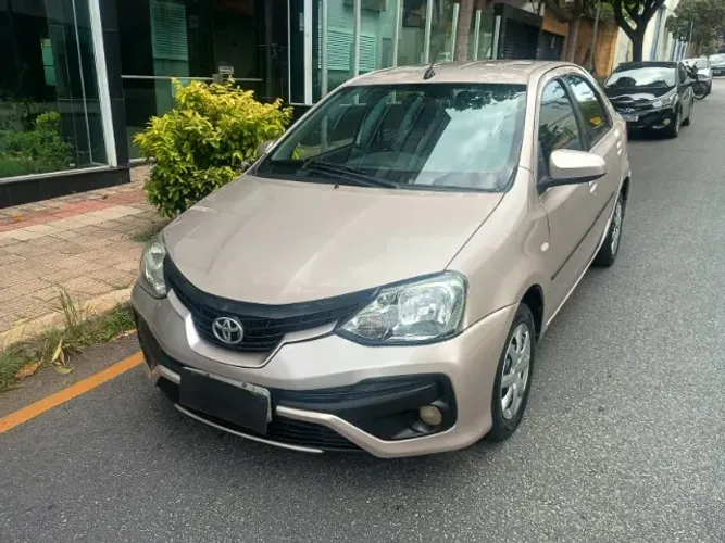 Toyota Etios XS Sedan 1.5 Flex 16V 4P Mec. 2018