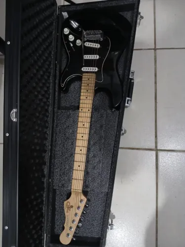 Guitarra G&L Fender Tribute Legacy