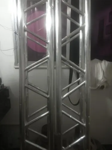 2 treliça Q30 de 3 metros box truss por 1250 CADA UMA