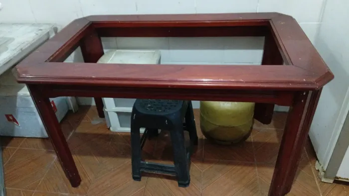 Vendo base de mesa de madeira