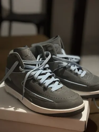 Air Jordan 2 Retro "Cool Grey"