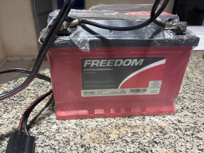 Bateria estacionária Freedom DF-1000