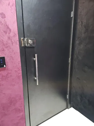 Porta Acústica 120kg com lã de rocha