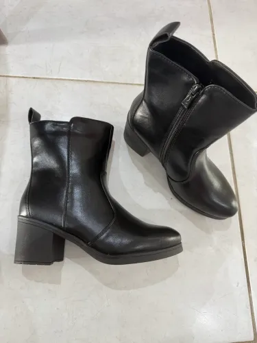 Vendo bota cano curto 