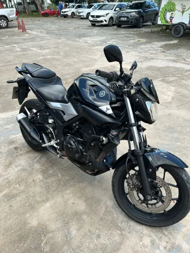 MOTO MT 03 