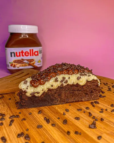 Fatia brownie ninho com nutella