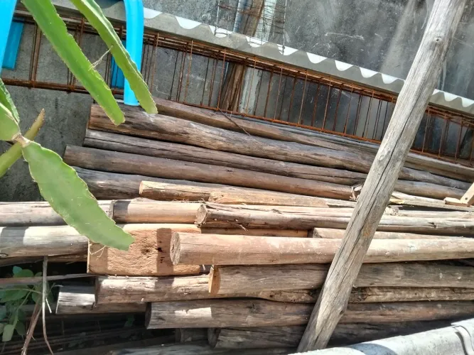 Vende-se pontaletes