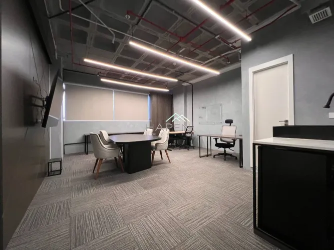 Sala para locação no Mai Work com vaga de garagem