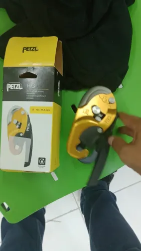 RIG PETZL na caixa
