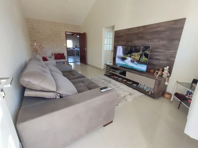 CASA MOBILIADA EM CONDOMÍNIO FECHADO. ENTRAR E MORAR! NÃO PRECISA COMPRAR NADA!