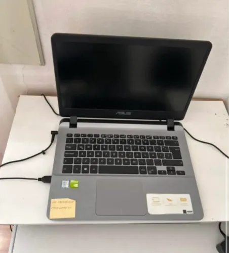 Notebook ASUS + NVIDIA GeForce | HD | Excelente estado