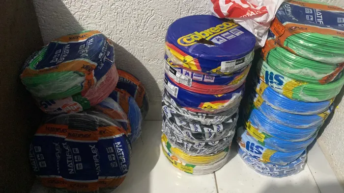 Fios de todas os tamanhos preço ótimo. 100