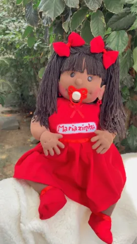 Boneca de pano negra
