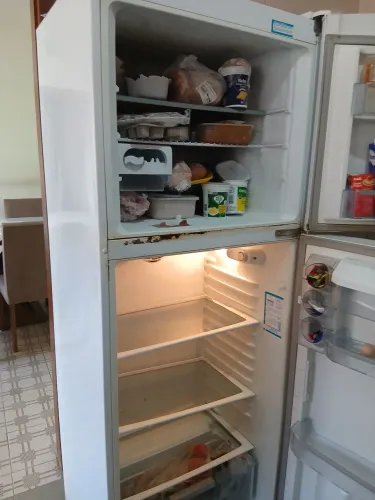 Vendo geladeira continental dúplex 450litros