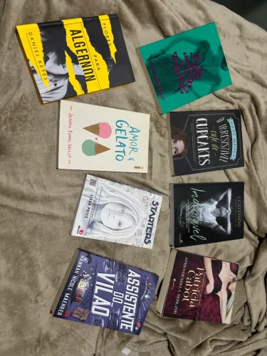 Desapego de Livros variados em ótimo estado