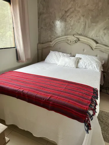 Cabeceira de cama de madeira