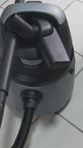 Aspirador Eletrolux, 1400w,semi novo, Pix 350,00