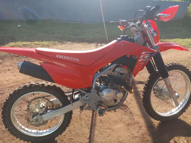 Crf 250 ano 2025