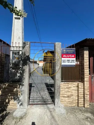 Imóvel para aluguel tem 30 metros quadrados com 1 quarto em Praça - Tijucas - SC