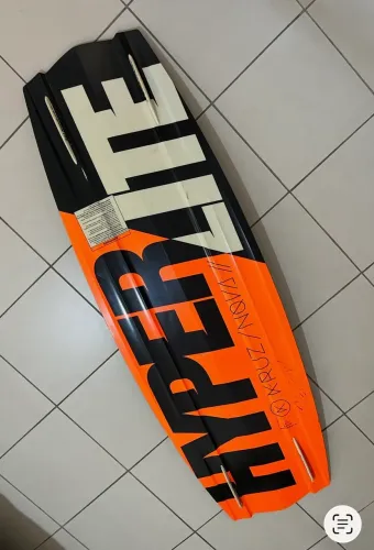 Prancha de Kitesurf HIPER LITE