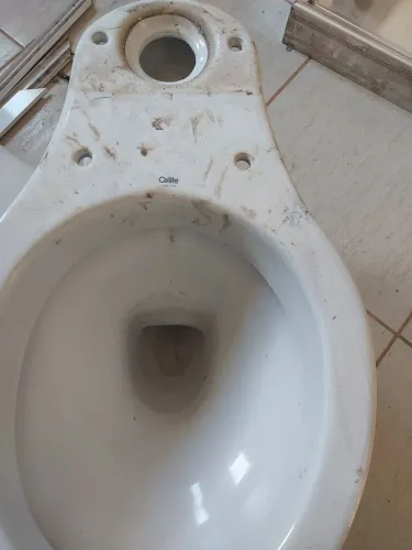Vaso usado marca celite com caixa acoplada