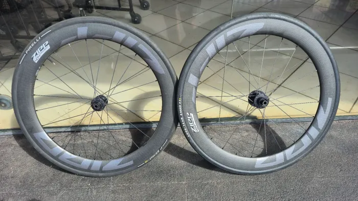 Par de rodas zipp 404